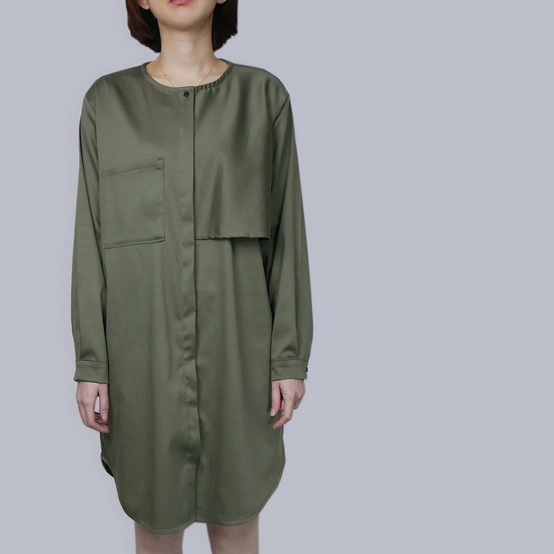 Dark green asymmetric front long shirt - เสื้อเชิ้ตผู้หญิง - ผ้าฝ้าย/ผ้าลินิน สีเขียว