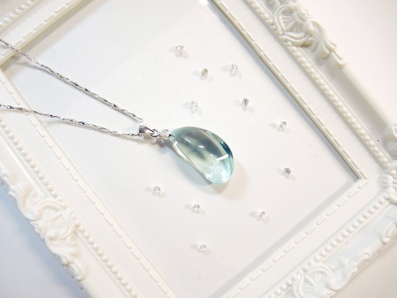 "Ice Crystal" Aquamarine Glazed Elegant Necklace-Mysterious Crescent-N4 - สร้อยคอ - เครื่องเพชรพลอย สีน้ำเงิน