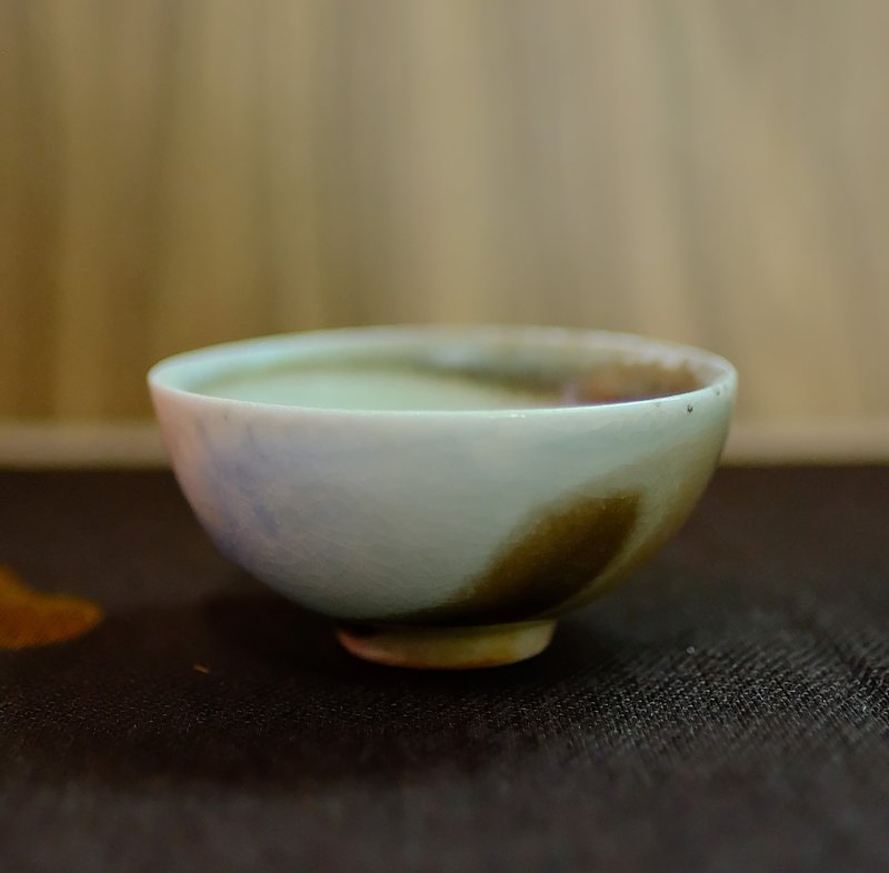 Firewood-fired tea cup - Falling Ash Shino crystal tea cup - Pottery & Glasswork - Pottery 