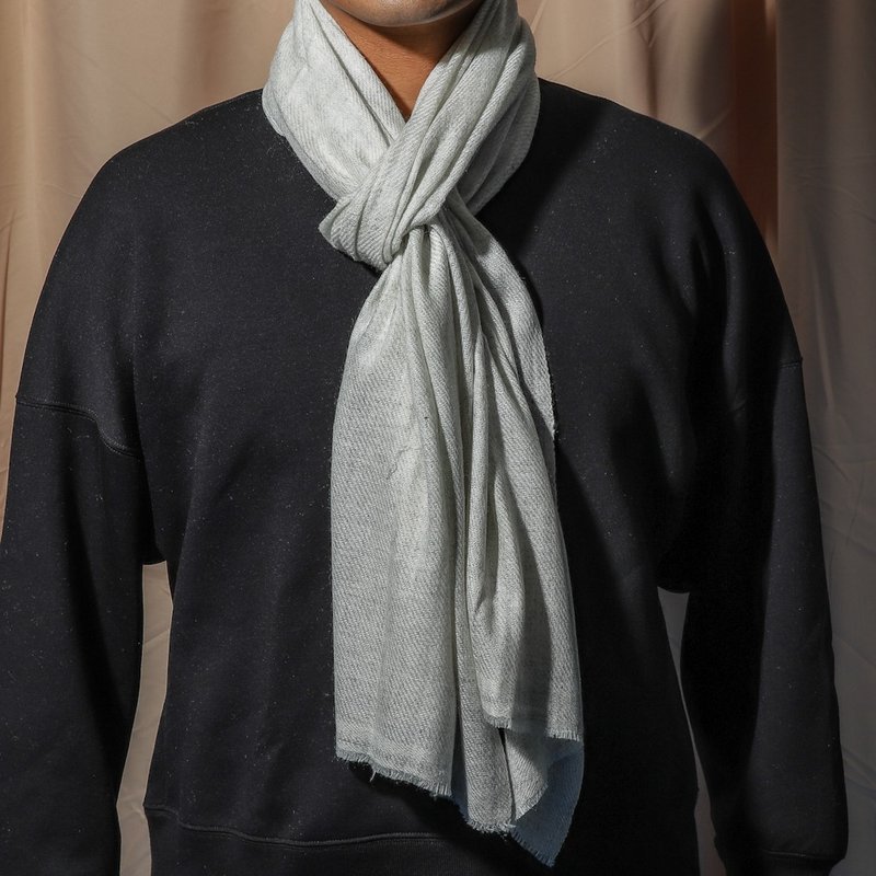 [Classic Cashmere Cashmere Scarf] Original color, undyed, light gray, light and comfortable, suitable for men and women - Knit Scarves & Wraps - Wool Gray