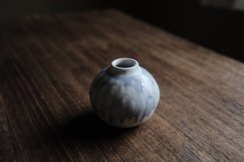冰河・灰泥・圓身花瓶 - 花瓶/花器 - 陶 藍色