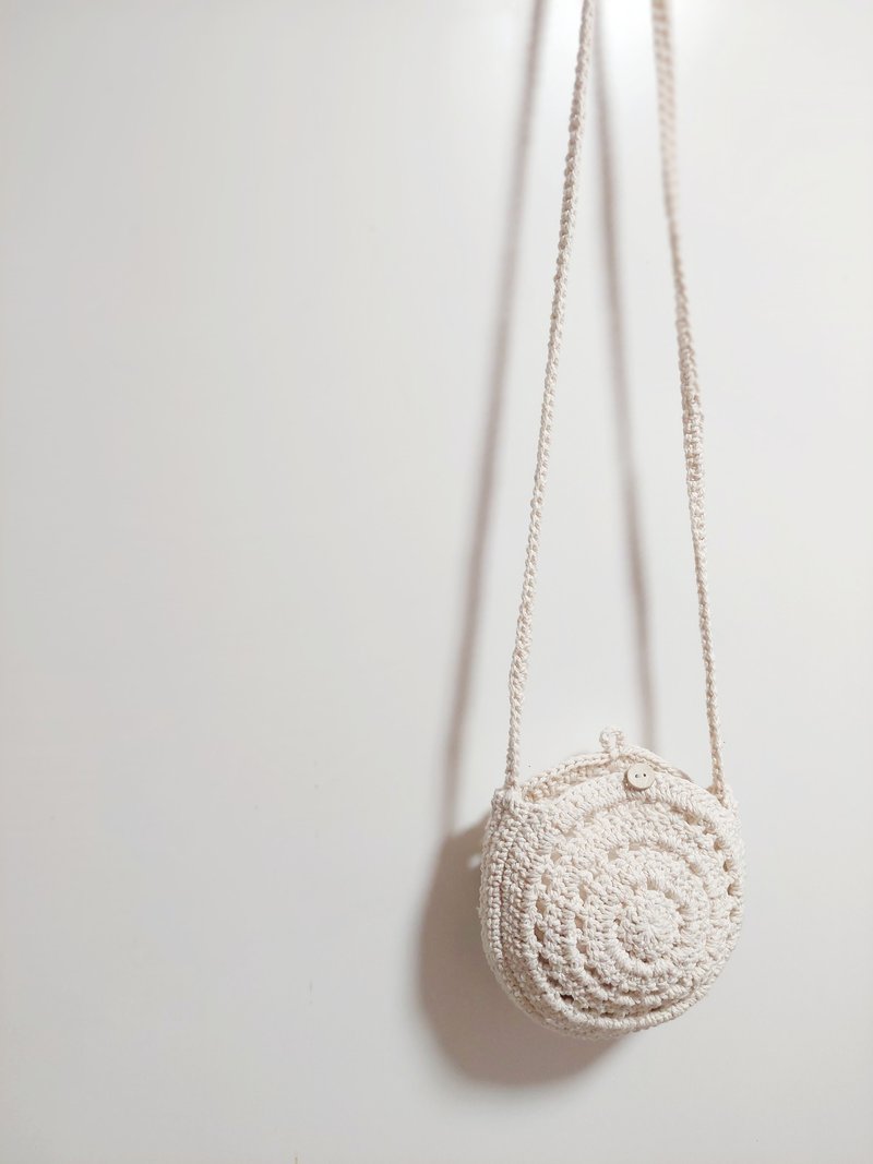 Handmade cochet bag - Messenger Bags & Sling Bags - Cotton & Hemp White