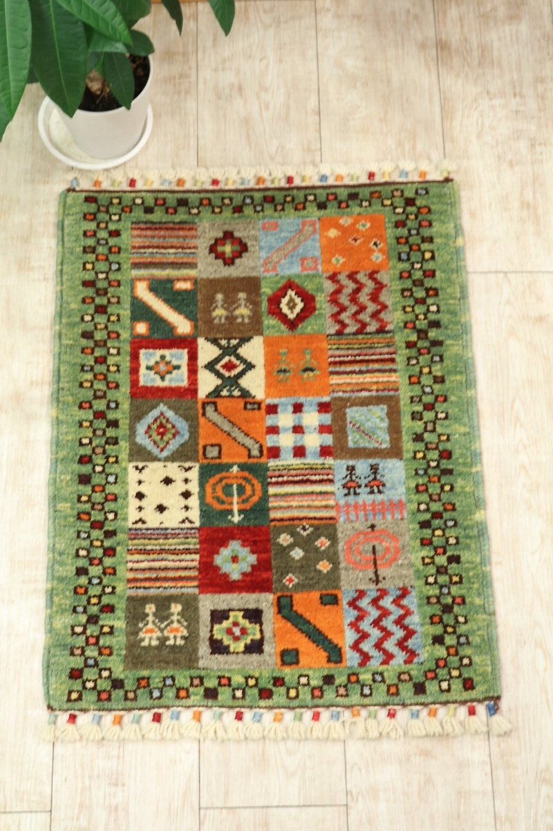 Green hand-woven carpet rug wool & plant dyeing new design 74 × 57cm - พรมปูพื้น - วัสดุอื่นๆ สีเขียว
