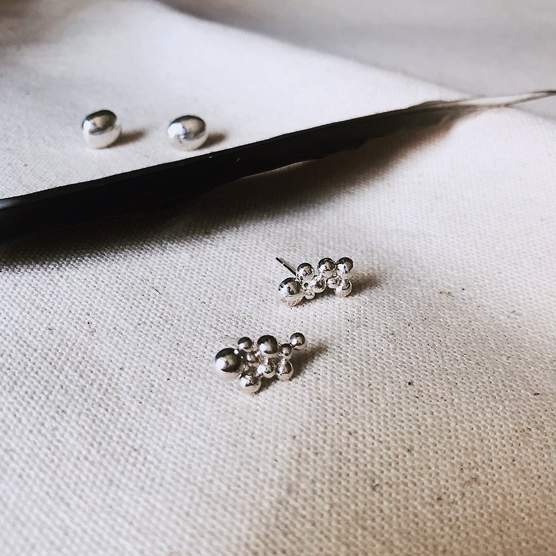 a flow of silver bead earrings - Earrings & Clip-ons - Sterling Silver Silver