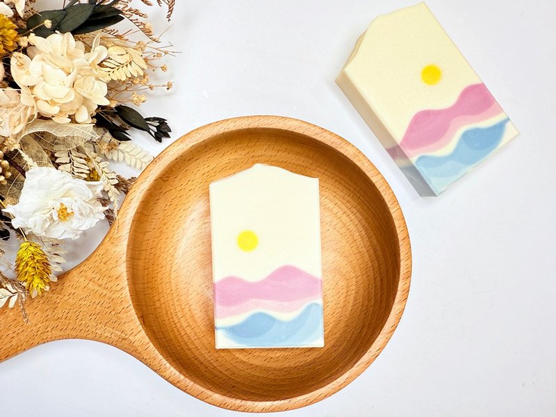 【24h出貨】旭日-葡萄籽玄米桃膠美妍皂 禮物  禮盒 聖誕交換禮物 - 肥皂/手工皂 - 環保材質 