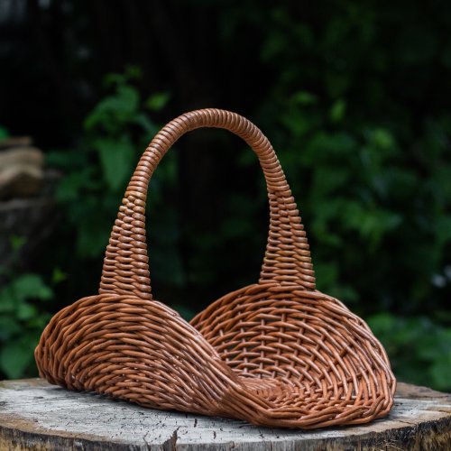 French Wicker Basket with Handle, Wedding Flower Basket, Small Oval flat  Basket - Shop WickerDecor Beverage Holders & Bags - Pinkoi