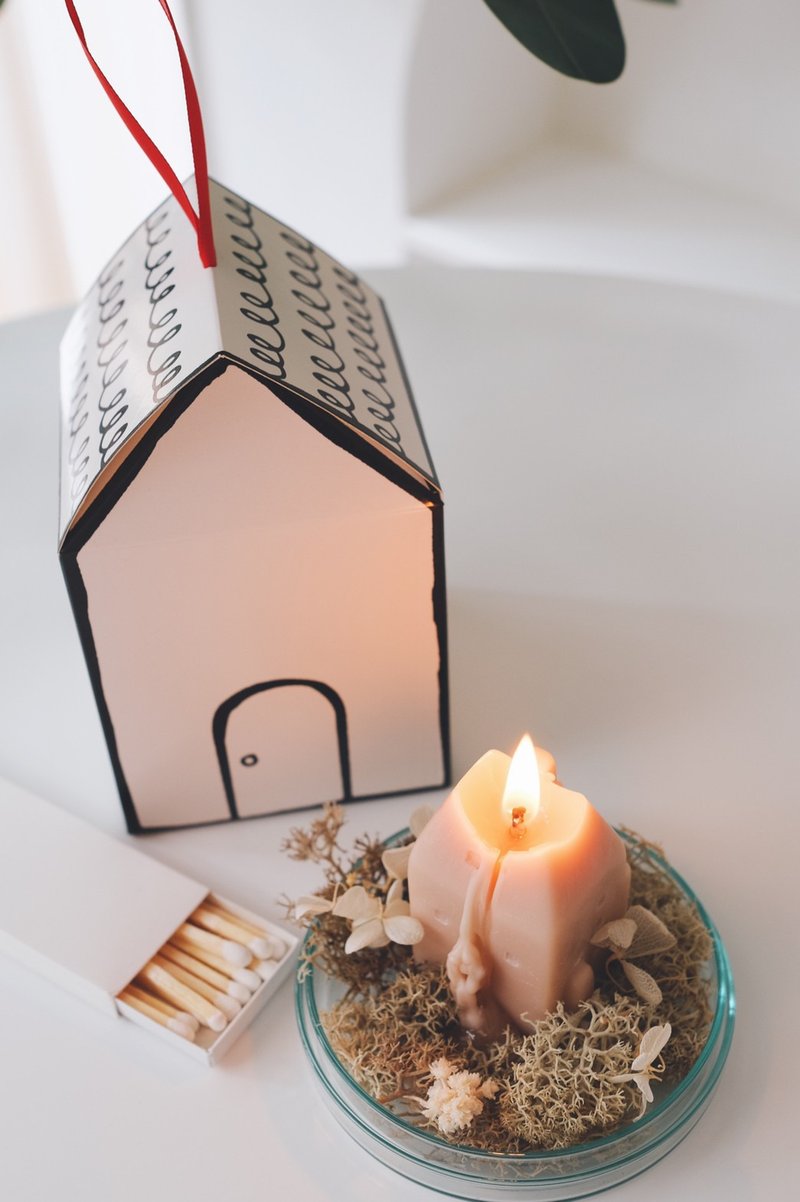 Small house. Small house scented candle gift box / scented candle / eternal flower - เทียน/เชิงเทียน - ขี้ผึ้ง สึชมพู