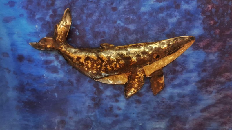 Humpback Whale Forged Copper Plate/Hand Forged Copper Plate - อื่นๆ - ทองแดงทองเหลือง สีทอง