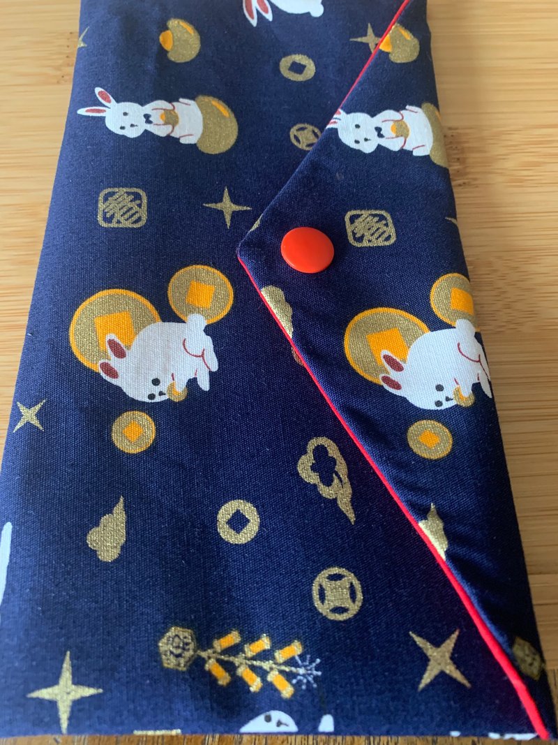 兔年行大運文青風萬用袋-吸睛藍 紅包 婚禮  禮物 衛生棉收納袋 - 錢包/皮夾/長短夾 - 棉．麻 藍色