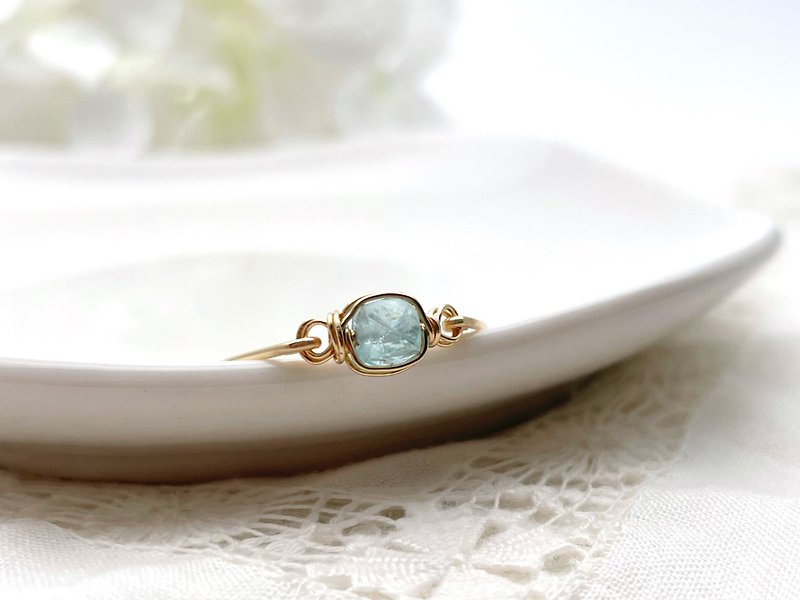 Pastel cube - Apatite wire ring - General Rings - Gemstone Green
