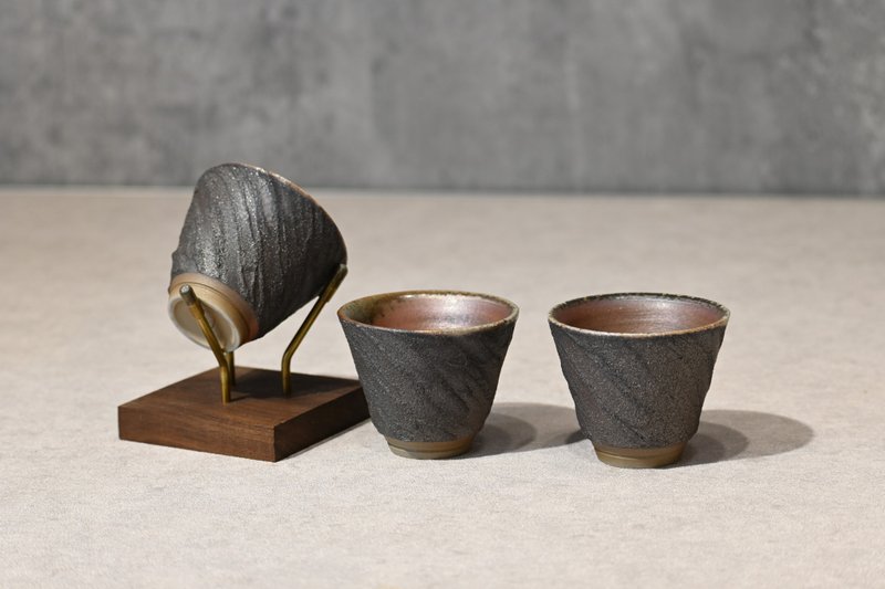 柴燒黑泥茶杯 柴燒杯 陶杯【臻麟陶藝】 - 茶壺/茶杯/茶具 - 陶 
