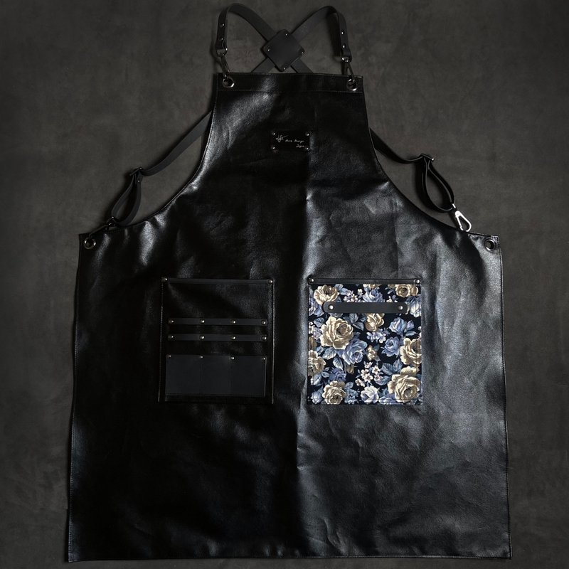 Black Waterproof Oil-Repellent Apron with Grey-Blue Rose Accents - ผ้ากันเปื้อน - หนังแท้ 