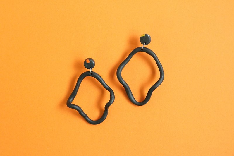 Geometric Curve Earrings Ear Pin Ear Clip-Black - Earrings & Clip-ons - Pottery Black