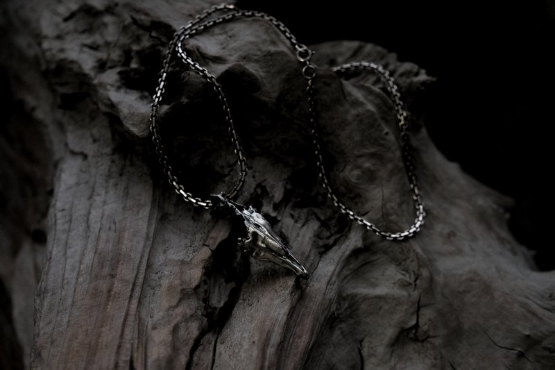 【Mountain Skeleton】Beauty in incompleteness—Horse Skull Necklace - Necklaces - Silver Silver