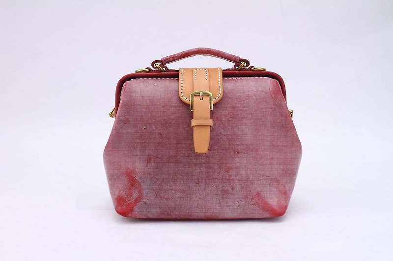 Doctor Bag-Women's Cowhide Leather Handbag Handmade Shoulder Bag - กระเป๋าแมสเซนเจอร์ - หนังแท้ สีแดง