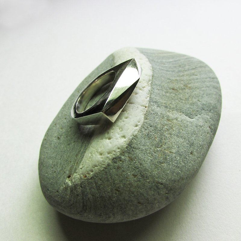 cutting ring | mittag jewelry | handmade and made in Taiwan - แหวนทั่วไป - เงิน สีเงิน
