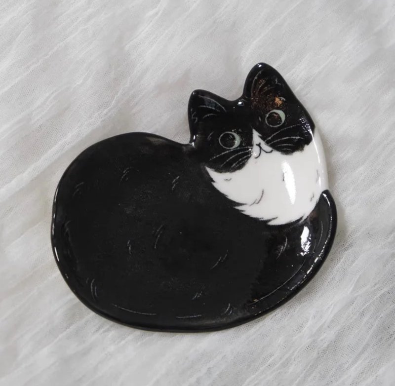 SAYONE cat-shaped ceramics handmade small plate - จานเล็ก - เครื่องลายคราม สีดำ