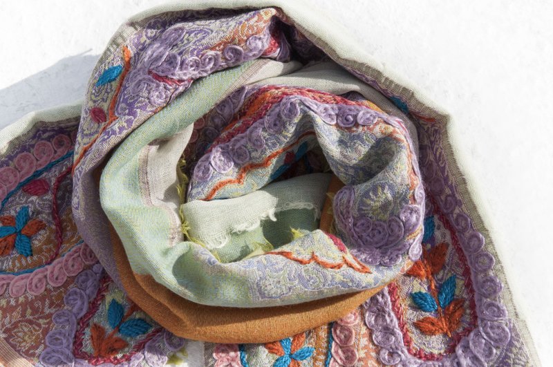 手織圍巾 刺繡羊毛披肩/針織圍巾/刺繡圍巾/羊絨披巾/喀什米爾Cashmere 聖誕節禮物 交換禮物 母親節 父親節-花 - 圍巾/披肩 - 羊毛 多色