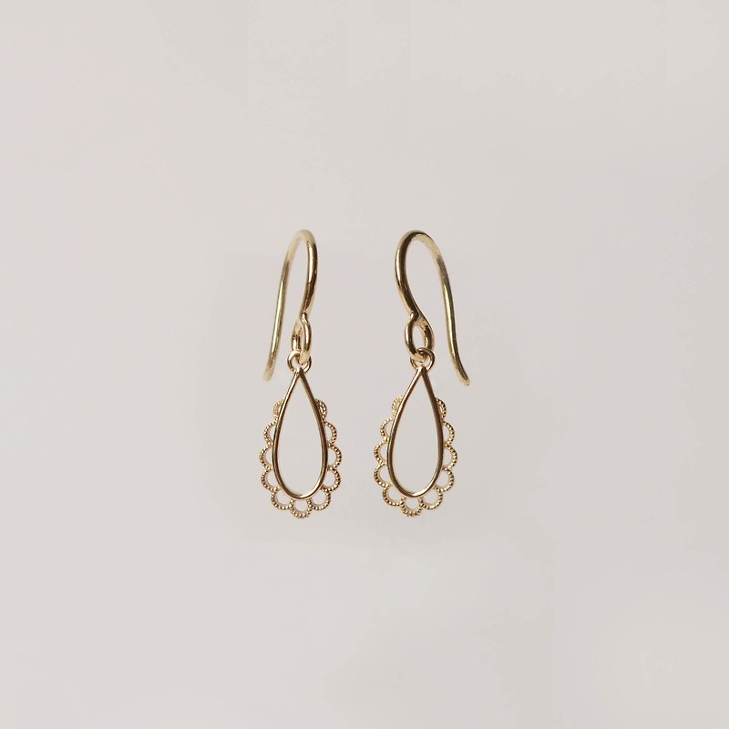 sowi-Arabesque | 10K pattern ear hook・Japanese light jewelry - ต่างหู - โลหะ สีทอง