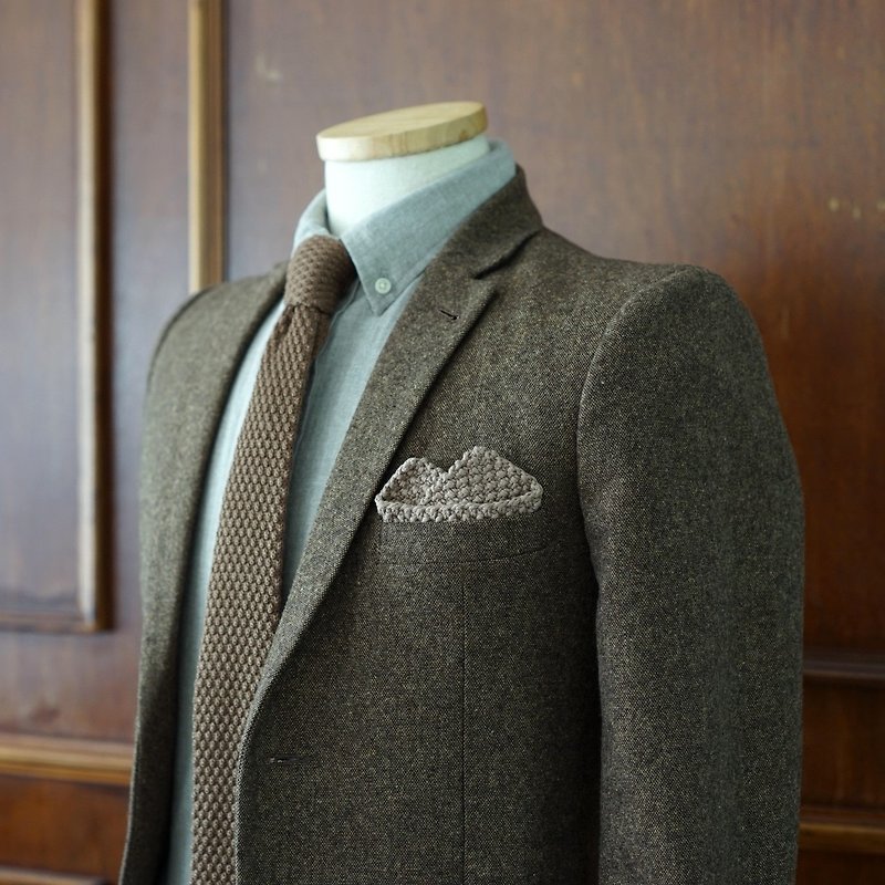 Brown Knitted Wool Tie with pocket square (no Crafted box) - เนคไท/ที่หนีบเนคไท - วัสดุอื่นๆ สีนำ้ตาล