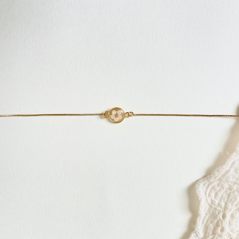 Necklace 14k Gold plum blossom UV Risin 14k gold plated necklace white plum blossom pendant - Necklaces - Plants & Flowers 
