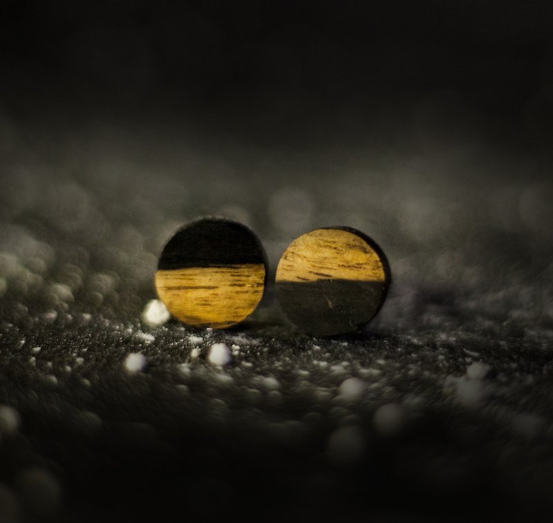 【Hylé Design Macau】 ORB-it Wood earrings (galaxy geometry) - ต่างหู - ไม้ สีดำ