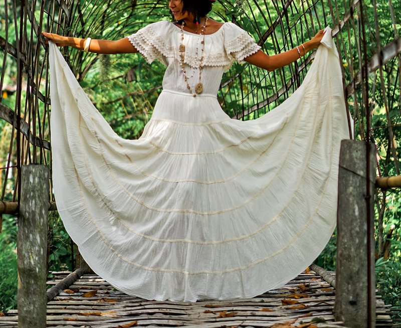 Long lace off white dress for women. Elegant bohemian maxi dress for summer. - 洋裝/連身裙 - 其他材質 