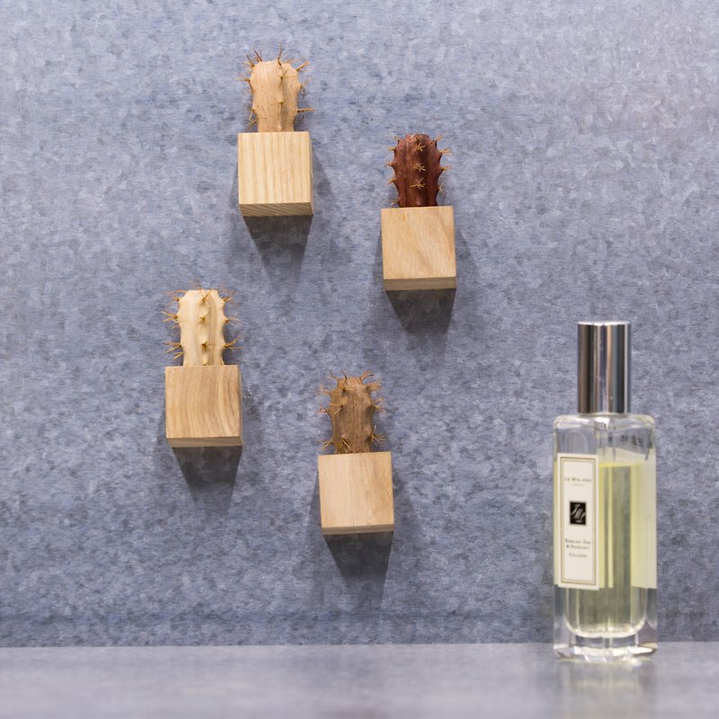 Woodcarving Diffuser Magnet-Cactus Shape B - Fragrances - Wood Khaki