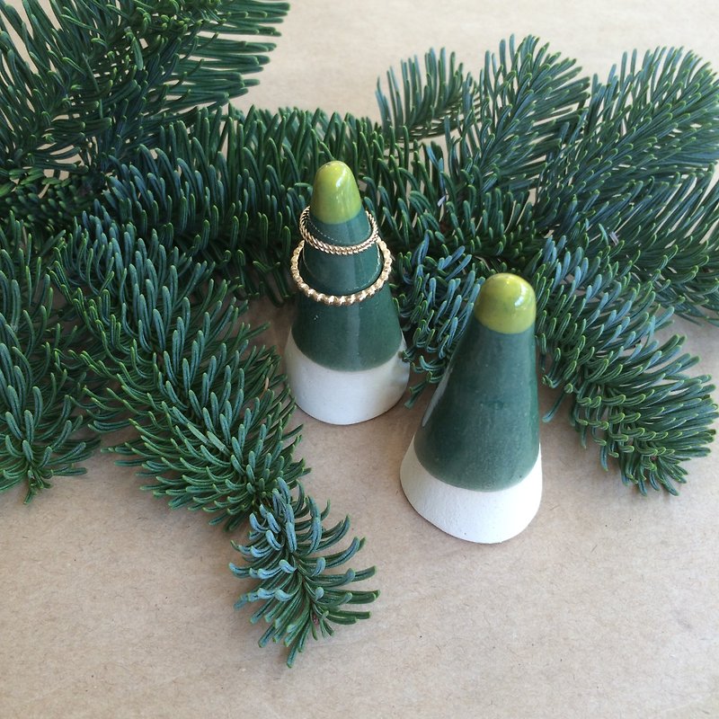 陶土 ring cone | 戒指座/穴位按摩器 | 綠色 - 花瓶/花器 - 陶 綠色