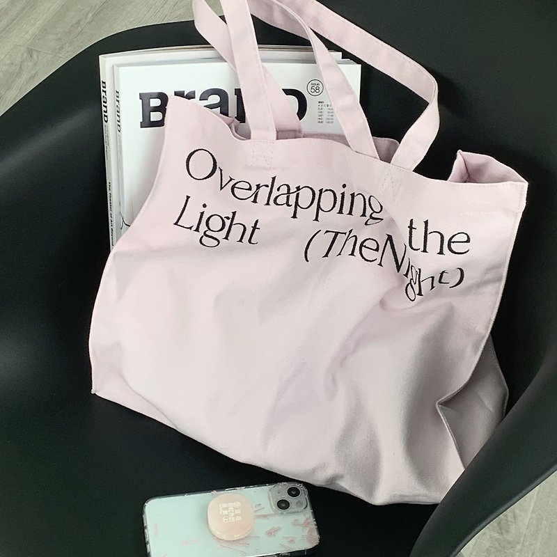 Light Color Night Light Mist Powder Canvas Bag Large Capacity Shoulder Bag - กระเป๋าแมสเซนเจอร์ - ผ้าฝ้าย/ผ้าลินิน สึชมพู