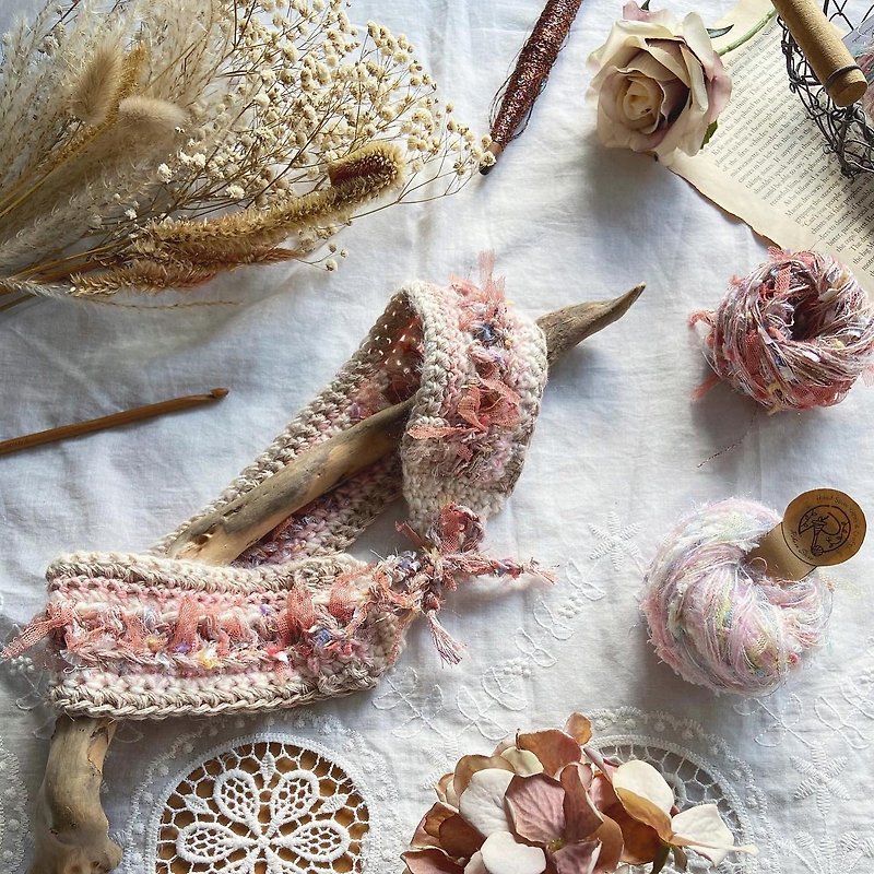 Textured colorful yarn crocheted headband autumn and winter color selection - Headbands - Cotton & Hemp Pink