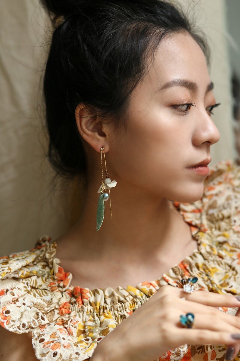 Febbi Yo-Yo Floral Leaf Earrings - Earrings & Clip-ons - Genuine Leather Green