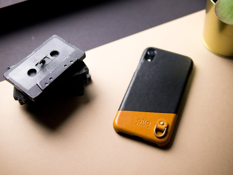 iPhone XR Anello Leather Case – Raven - เคส/ซองมือถือ - หนังแท้ สีดำ
