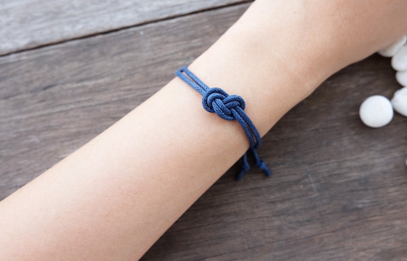 Infinity bracelet , waxed cotton cord bracelet in navy blue - สร้อยข้อมือ - ผ้าฝ้าย/ผ้าลินิน สีน้ำเงิน
