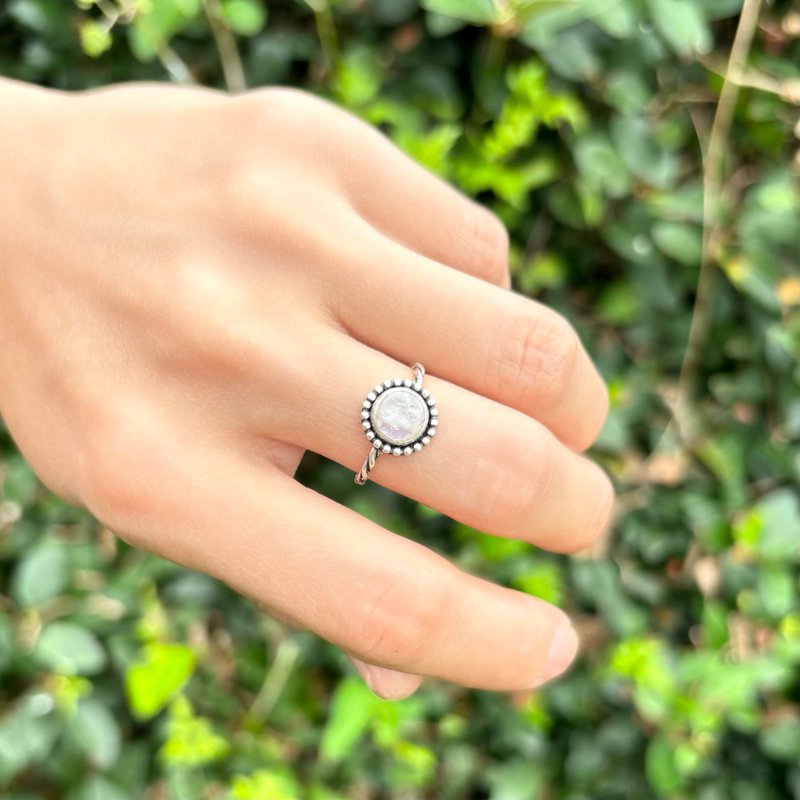 Moonstone Silver Ring - แหวนทั่วไป - โลหะ สีใส