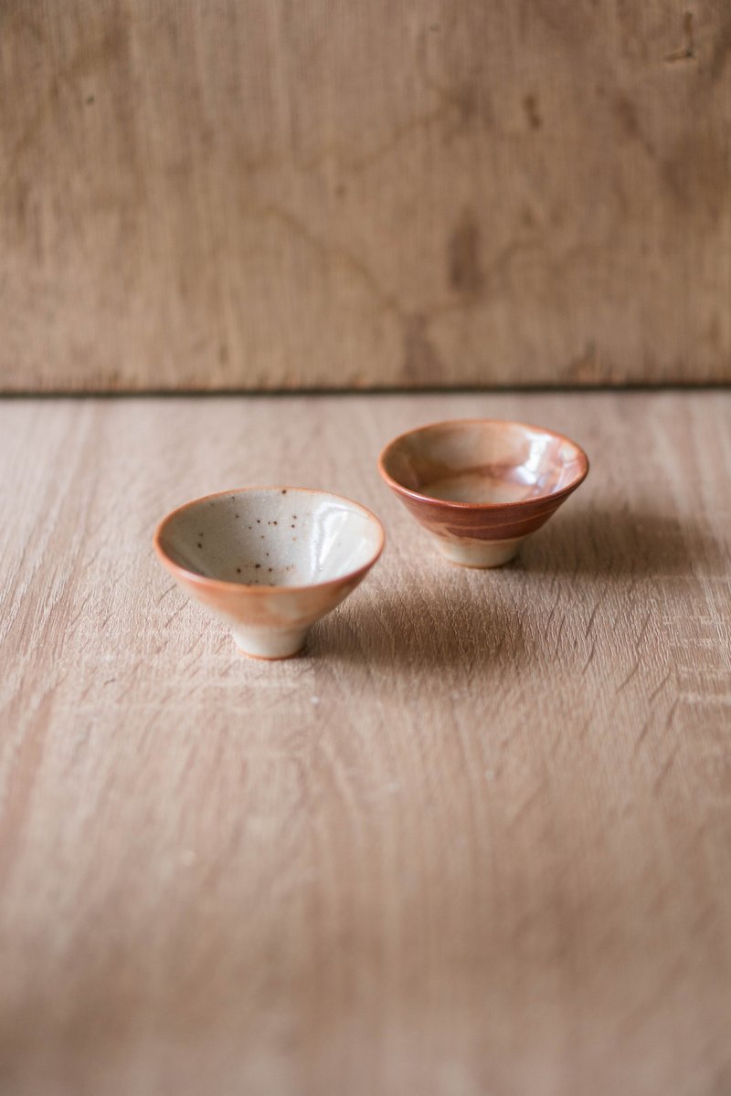 魚池釉茶杯對杯 - 茶壺/茶杯/茶具 - 陶 白色