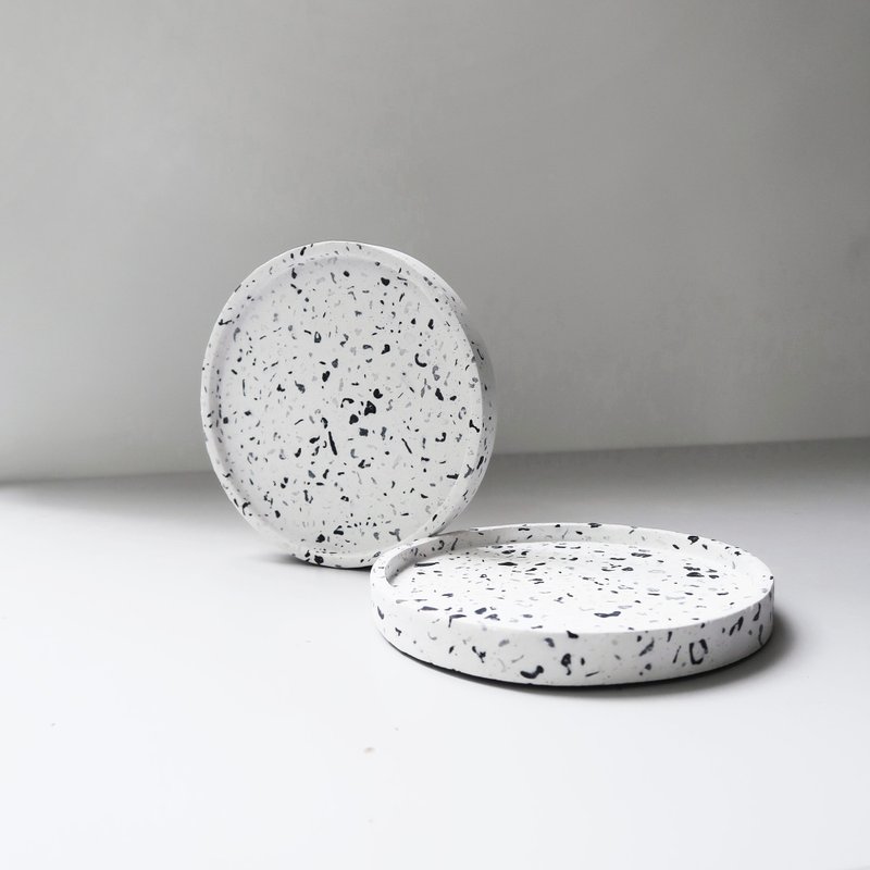 TERRAZZO Classic black & white concrete Coaster / Trinket dish / Candle holder - Fragrances - Stone White