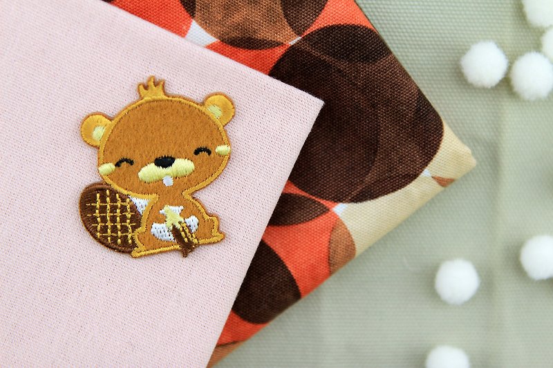 Love painting squirrel self-adhesive embroidered cloth stickers-forest cute animal series - สติกเกอร์ - งานปัก สีนำ้ตาล