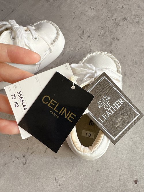 ☆新品未使用☆CELINEセリーヌベビースリーパーおくるみベビーラトル付き ☆新品未使用☆CELINEセリーヌベビースリーパーおくるみベビー