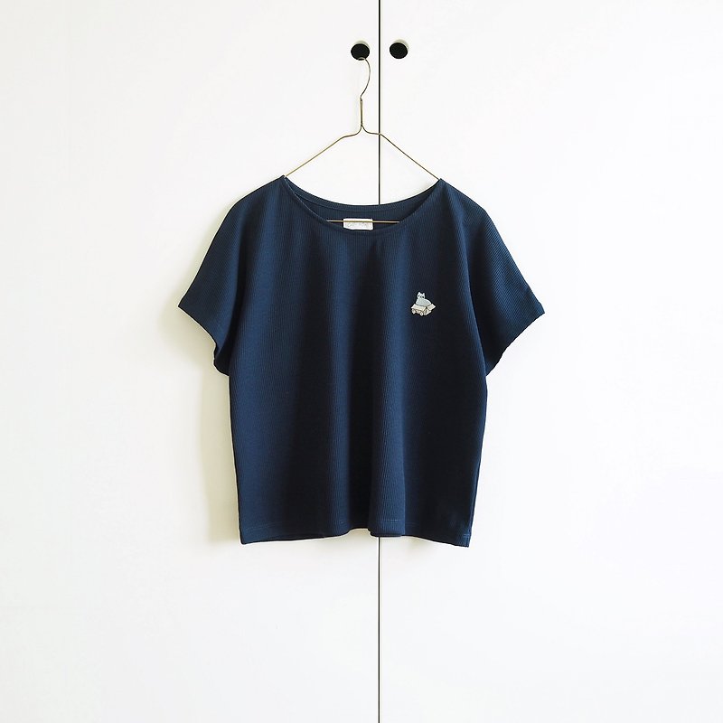 cat in the box crop t-shirt : navy - T 恤 - 聚酯纖維 藍色