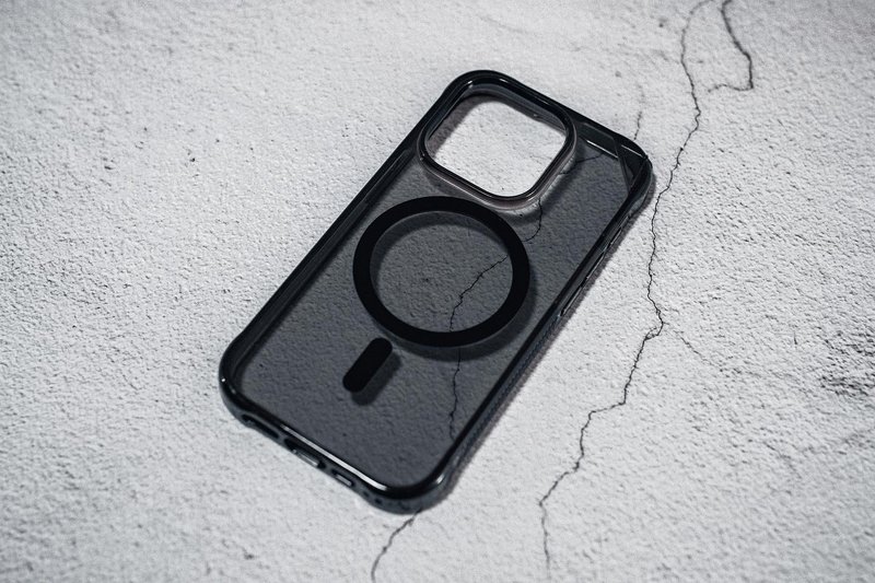 ARMOR iPhone15系列SignaturePRO MagSafe電話保護殼_水晶透明/灰 - AirPods/耳機保護套 - 其他材質 