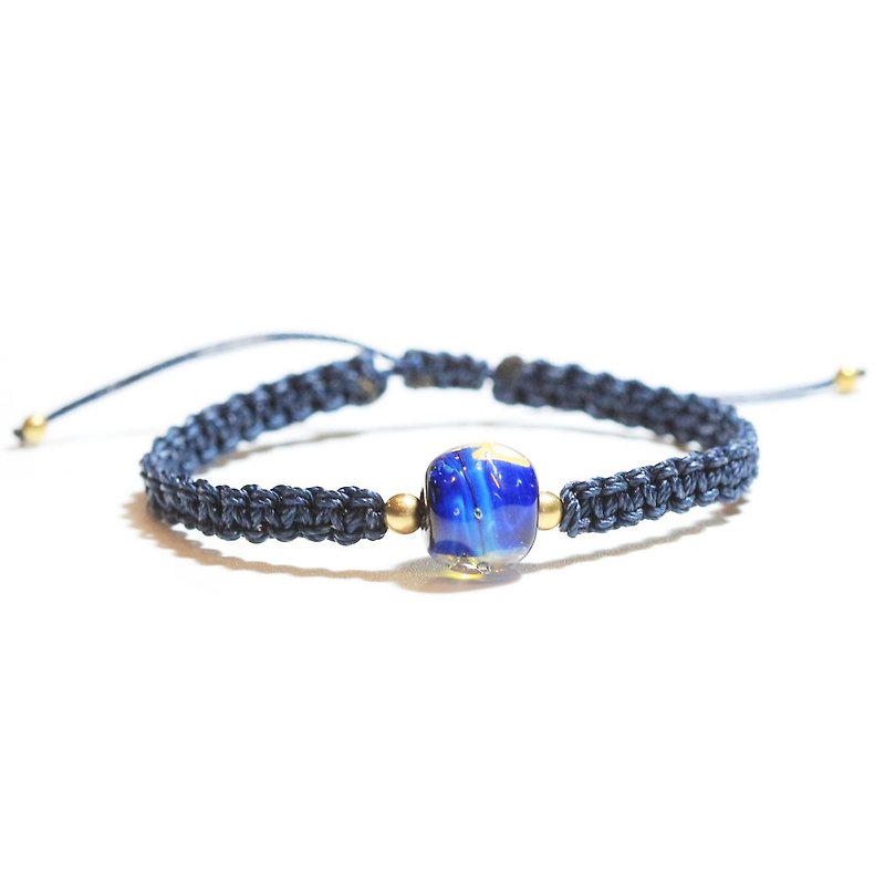 Arctic Ocean Macrame Bracelet ( For Female ） - สร้อยข้อมือ - แก้ว สีน้ำเงิน