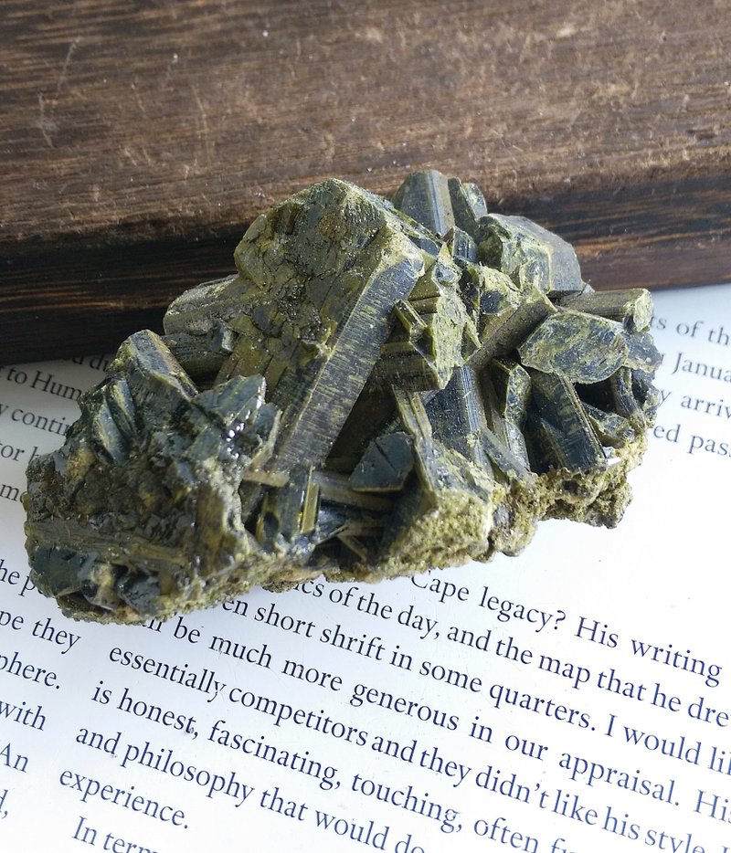 Tourmaline  巴西產地 電氣石 綠碧璽 天然礦石 原礦 - 擺飾/家飾品 - 其他材質 