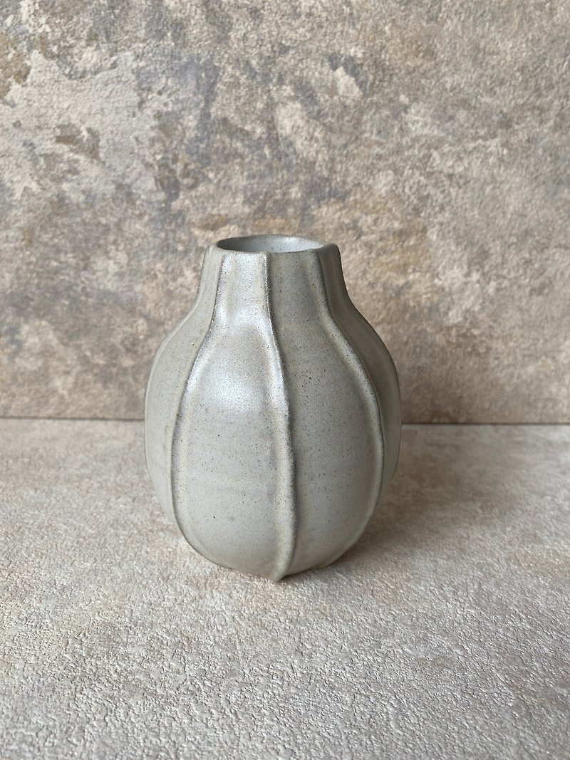花瓶-日藏 - 花瓶/陶器 - 陶 白色