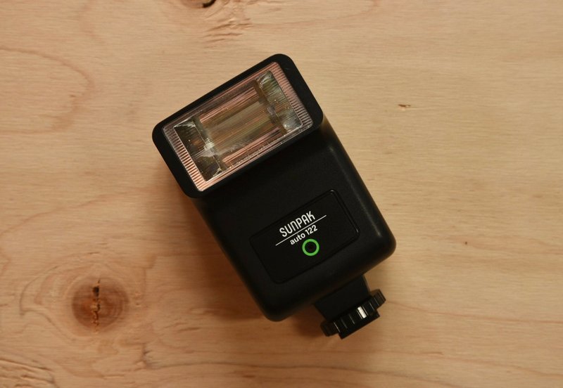 【經典古物】Sunpak Auto 122 含閃燈同步線 復古閃光燈 底片相機 - 相機/拍立得/底片相機 - 其他材質 