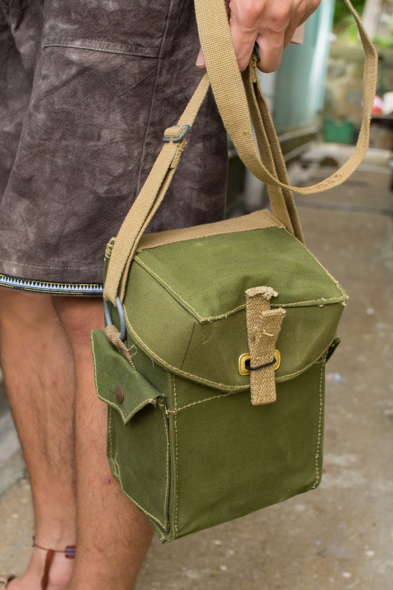 EARTH.er  :: Vintage系列 :: │正版二戰40年代英國陸軍單肩包:: ● Genuine WW2 1940s Dated British Army Shoulder Bag │ - 其他 - 其他材質 綠色