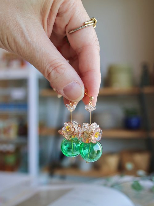 ガラスフラワーアクセサリー - ショップ Hachi ピアス