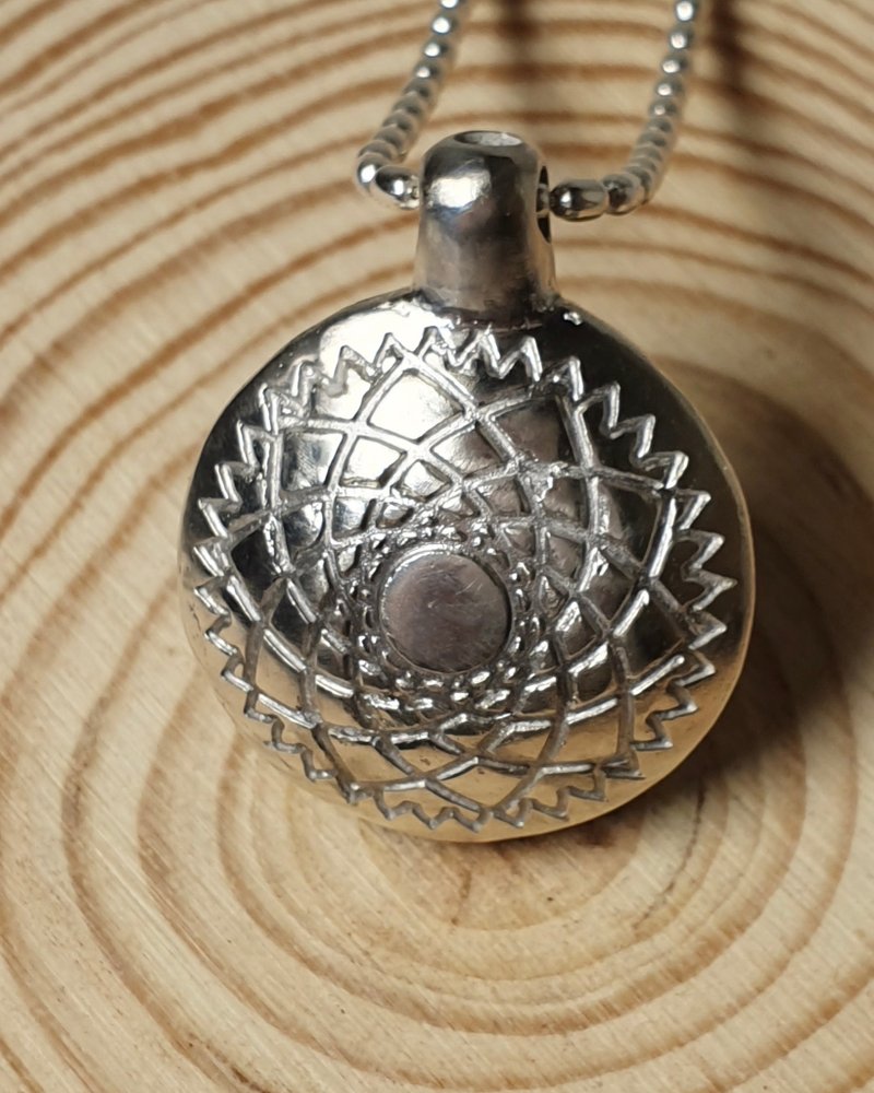 Seven Chakra 999 sterling silver handmade diffuser gown decorated with crown chakra - Necklaces - Sterling Silver Silver