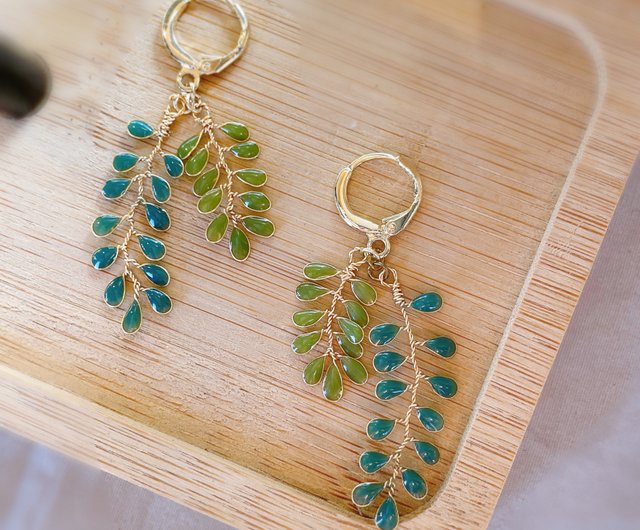 レジン イヤリング イエロー 花と葉っぱ 夏 デザイン レジン