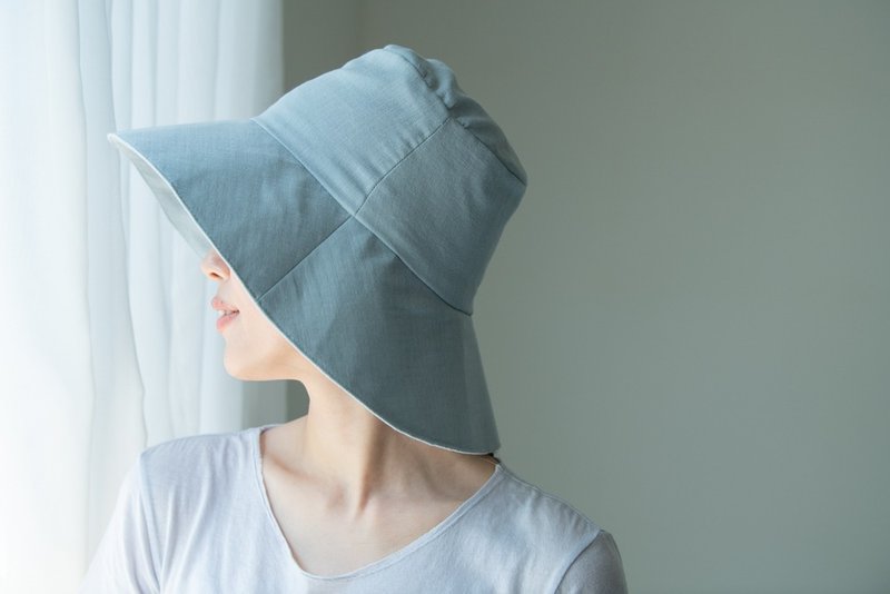 リネン混ガーゼ　ジュニパーベリー染日よけ帽子（Linen＆Organic Cotton） - 帽子 - 棉．麻 藍色